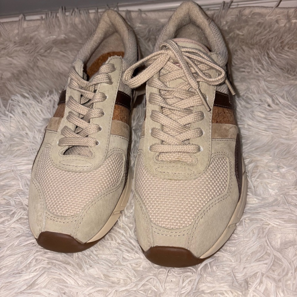Gola Beige and Brown Retro Runner Sneakers